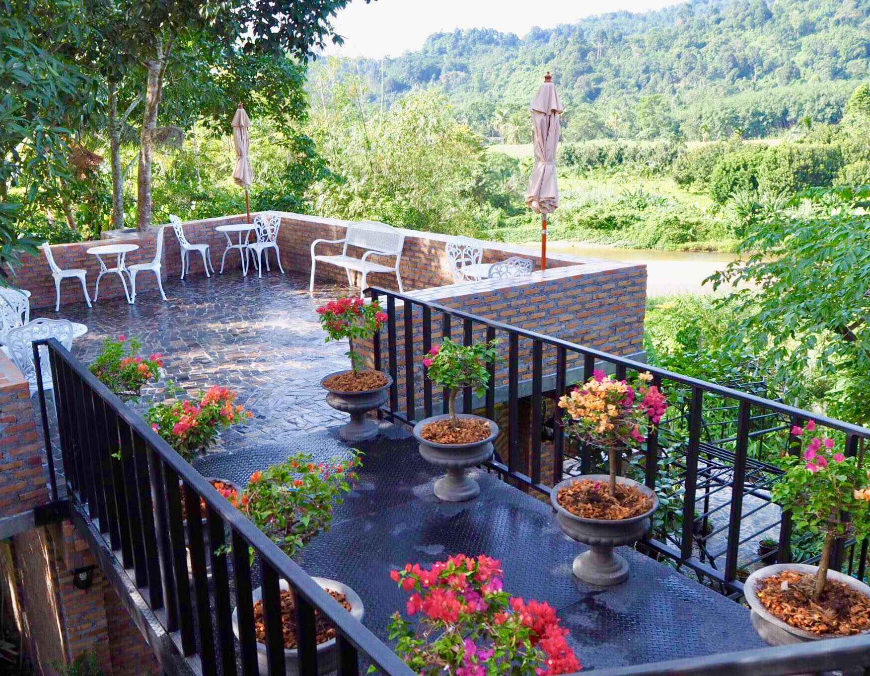 35769656_2107975822803610_5655726940984705024_o